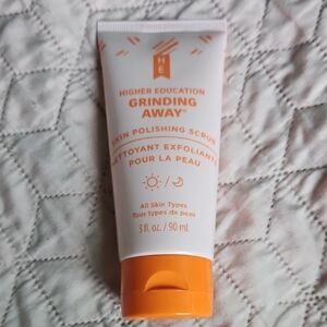 Grinding Away Skin Polishing Scrub — White & Orange